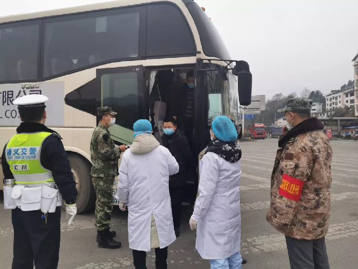 庆师人的战“疫” | 李帅，你逆行而上的样子，真帅！